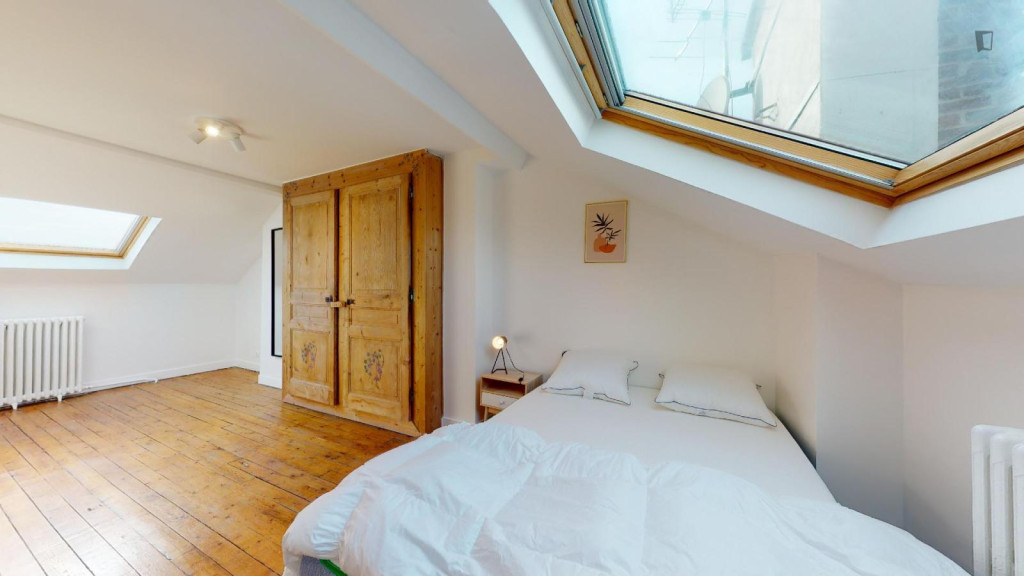 Large double bedroom in Noisy-le-Sec