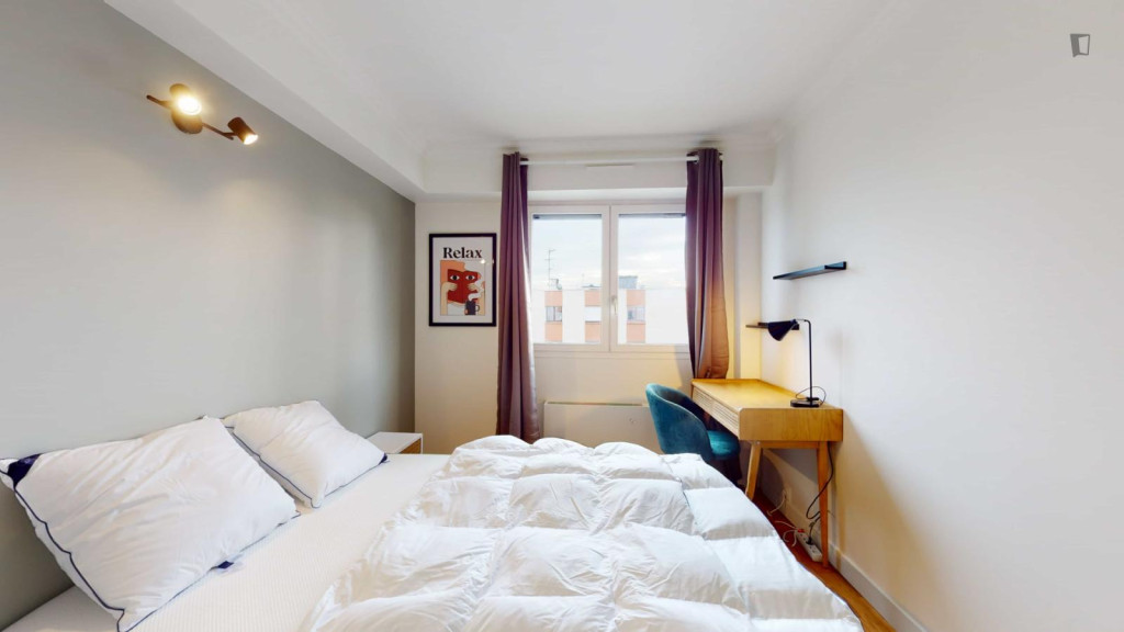 Very nice double bedroom in Villemomble