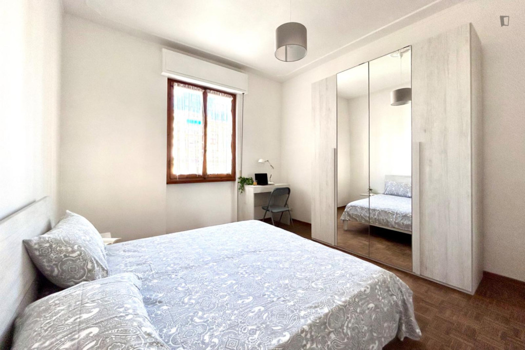 Double bedroom in 3-bedroom apartment in Florence - Florence - chambre - ImmoJeune