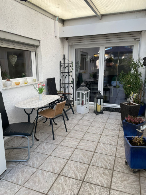 Charming 3-bed terraced House in Cologne (serviced)