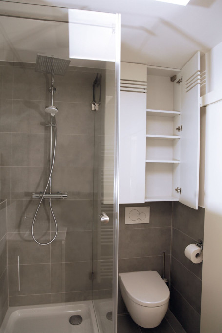 Stylish and quiet 2-room apartment with terrace in the heart of Munich