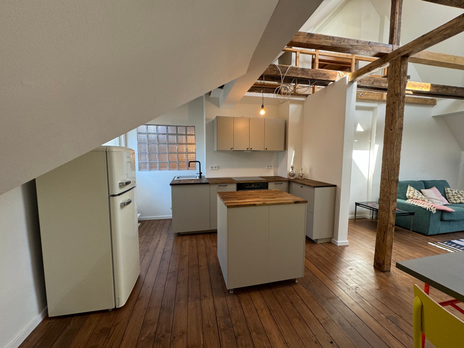 Paradies auf 2 Etagen, 90 qm in liebevoll saniertem Altbau (KVB - Porz Markt 200 m. entfernt). Frei ab 01.09.24.