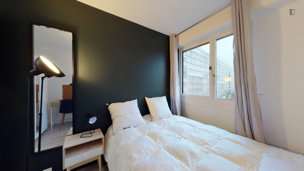 Very neat double bedroom in Asnières-sur-Seine
