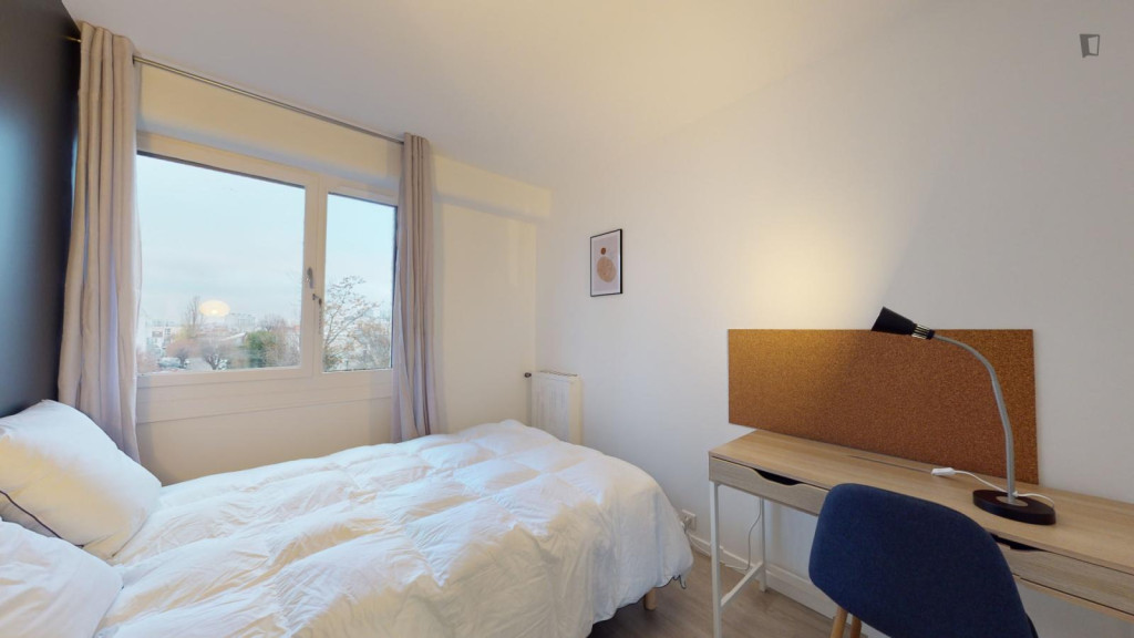 Very neat double bedroom in Asnières-sur-Seine