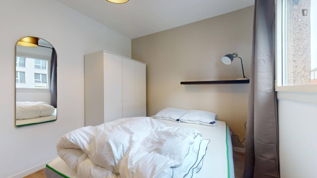 Modern double bedroom in Bagnolet