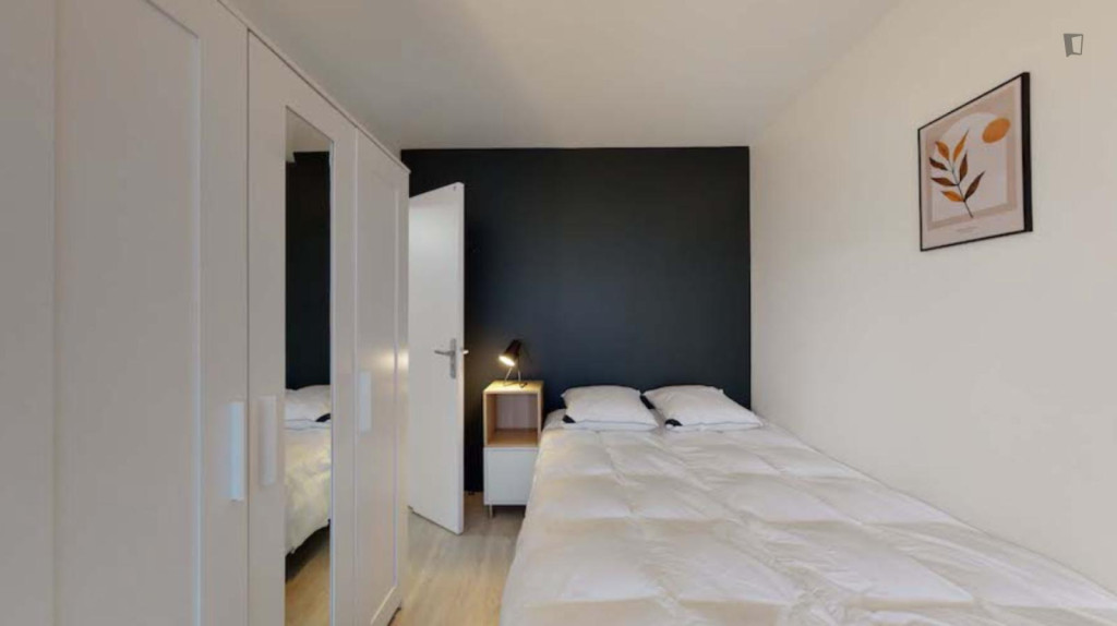 Lovely double bedroom in Asnières-sur-Seine