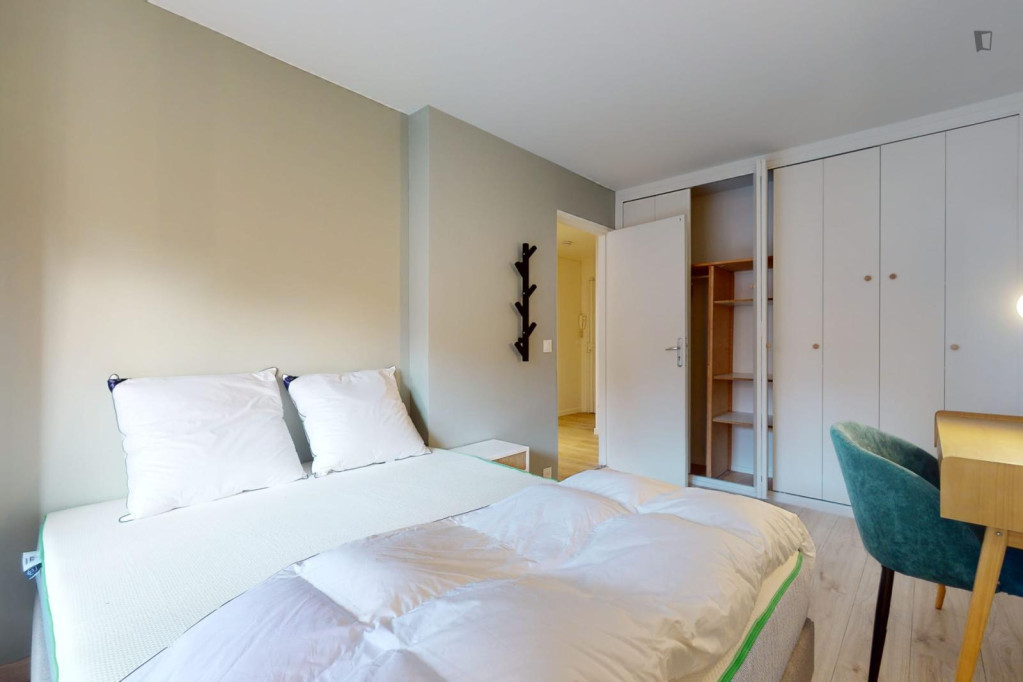Inviting double bedroom near Université Gustave Eiffel