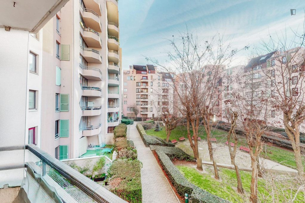 Inviting double bedroom near Université Gustave Eiffel
