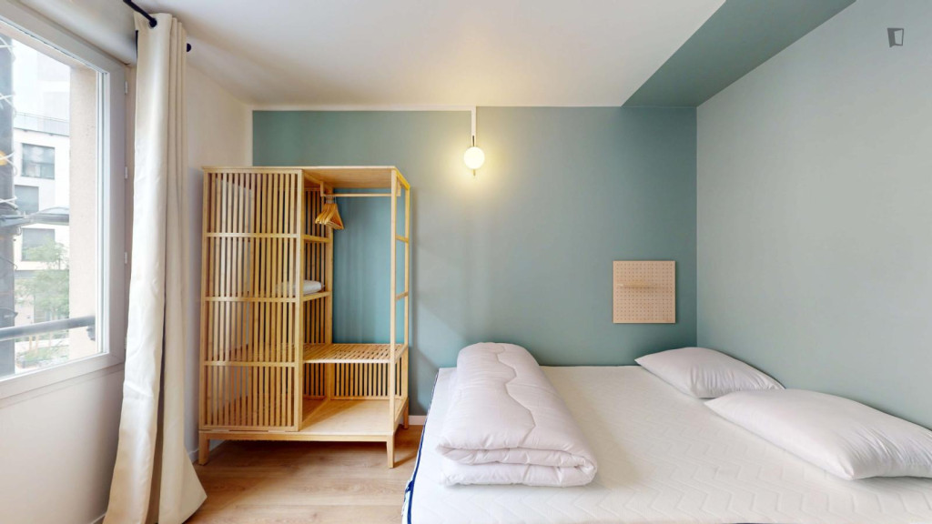 Inviting double bedroom in Asnières-sur-Seine
