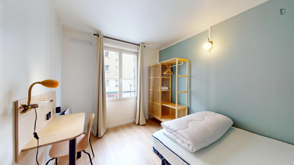 Inviting double bedroom in Asnières-sur-Seine