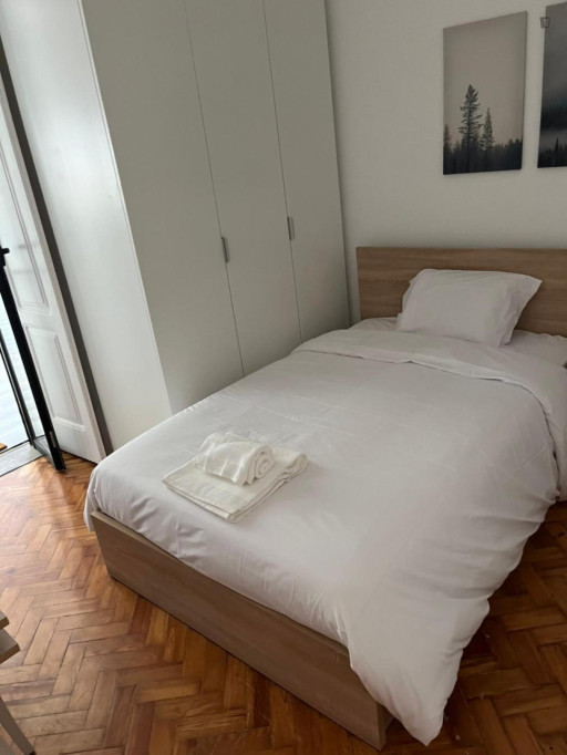 Single bedroom nr 5, in 9-bedroom apartment near IST - Lisbonne - chambre - ImmoJeune