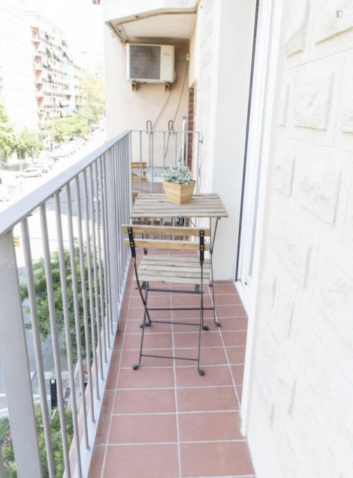 Lovely double bedroom close to Joanic metro station