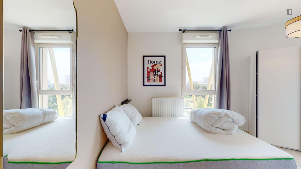 Double bedroom with a balcony, in Ginko