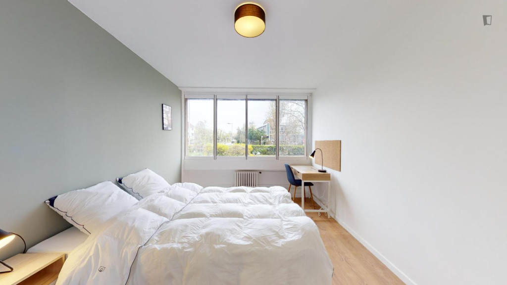 Charismatic double bedroom in Fontenay-sous-Bois