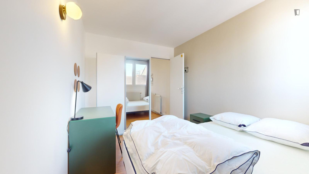 Pleasant double bedroom near the Gennevilliers train station