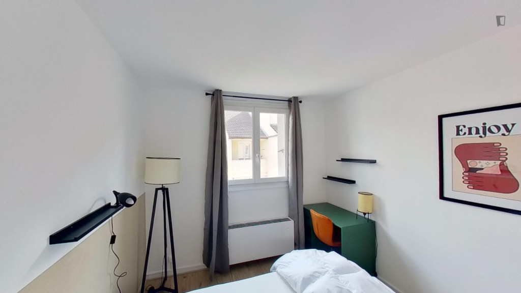 Tasteful double bedroom near Parc des Sévines