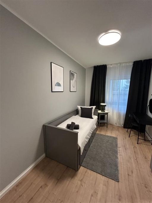 Brand new & furnished: First-time occupancy in a 4-room apartment