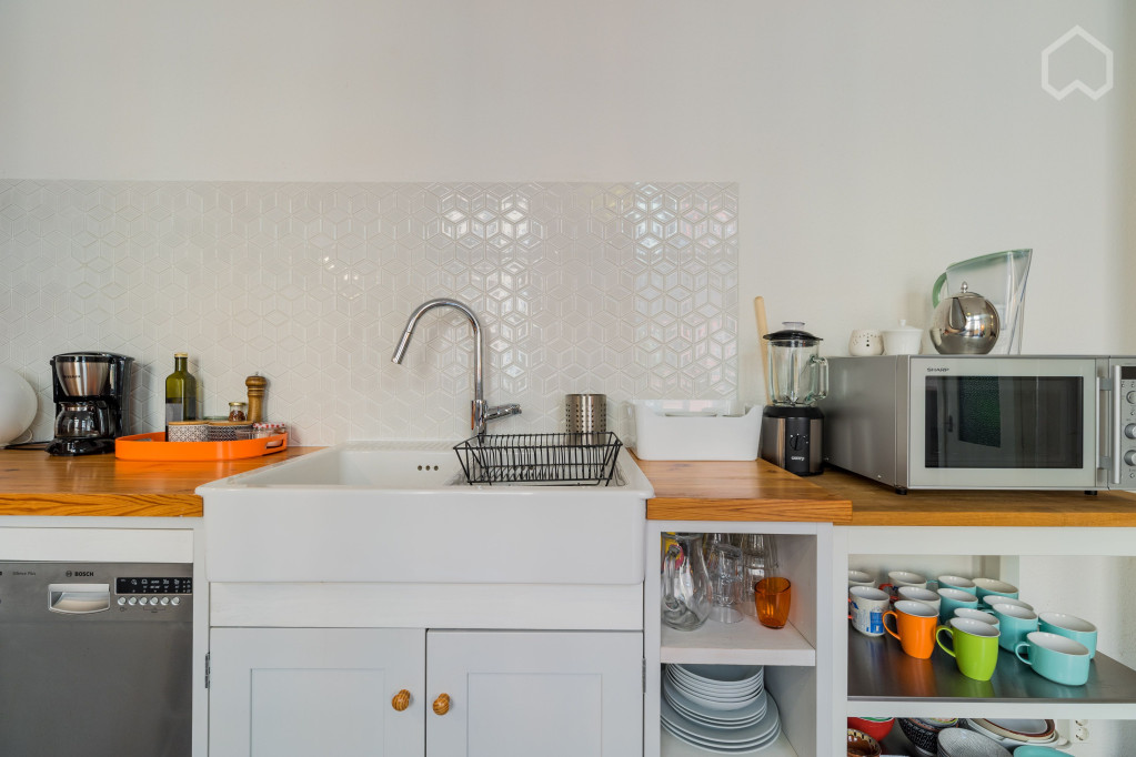 Beautifully furnished studio-apartment within the fancy neighbourhood of Prenzlauer Berg