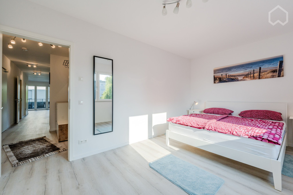 Family-friendly 3-bedroom new build apartment in a prime location for first occupancy