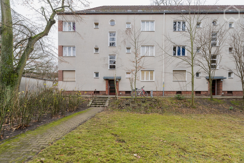 Charming 2-room apartment in Berlin-Siemensstadt - ready for immediate occupancy!