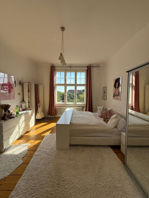 Stylish 130 sqm 4-Room Apartment with 2 Baths & Balcony | Charlottenburg