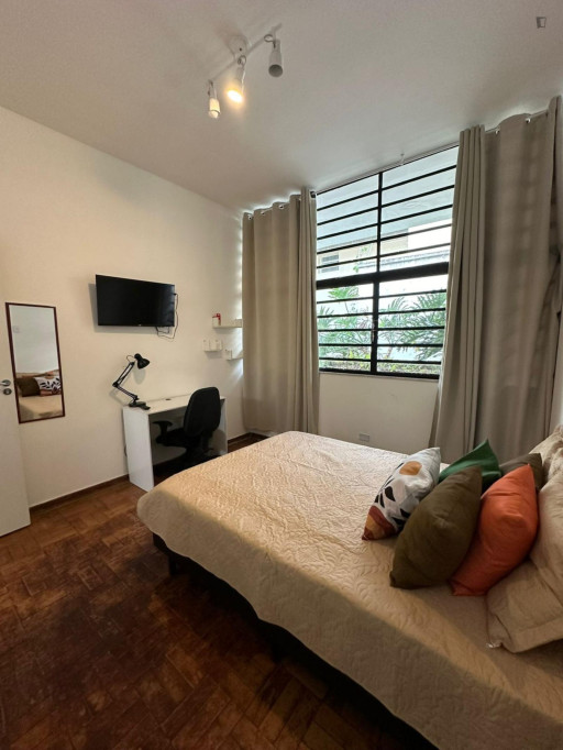Spacious Double Bedroom Brooklin Metro - Sao Paulo - chambre - ImmoJeune