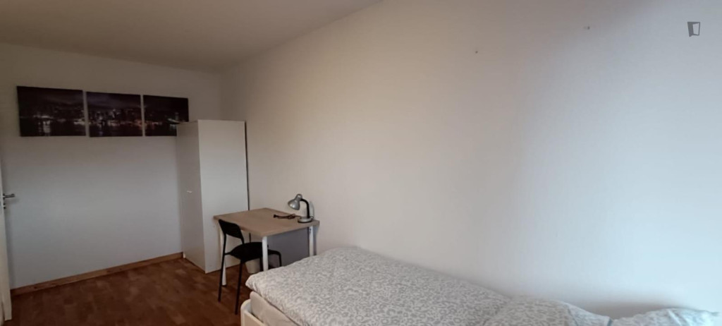 Very nice single bedroom near Dortmund Stadthaus metro - Dortmund - chambre - ImmoJeune