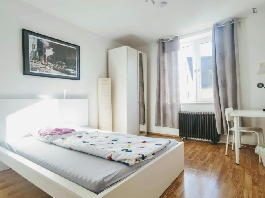 Neat single bedroom near Dortmund Germania station - Dortmund - chambre - ImmoJeune