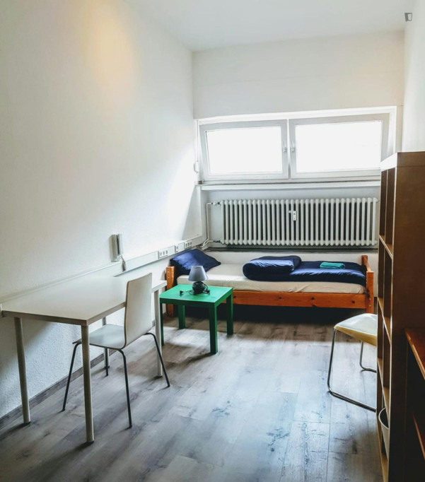 Welcoming single bedroom near Dortmund Stadthaus station - Dortmund - chambre - ImmoJeune