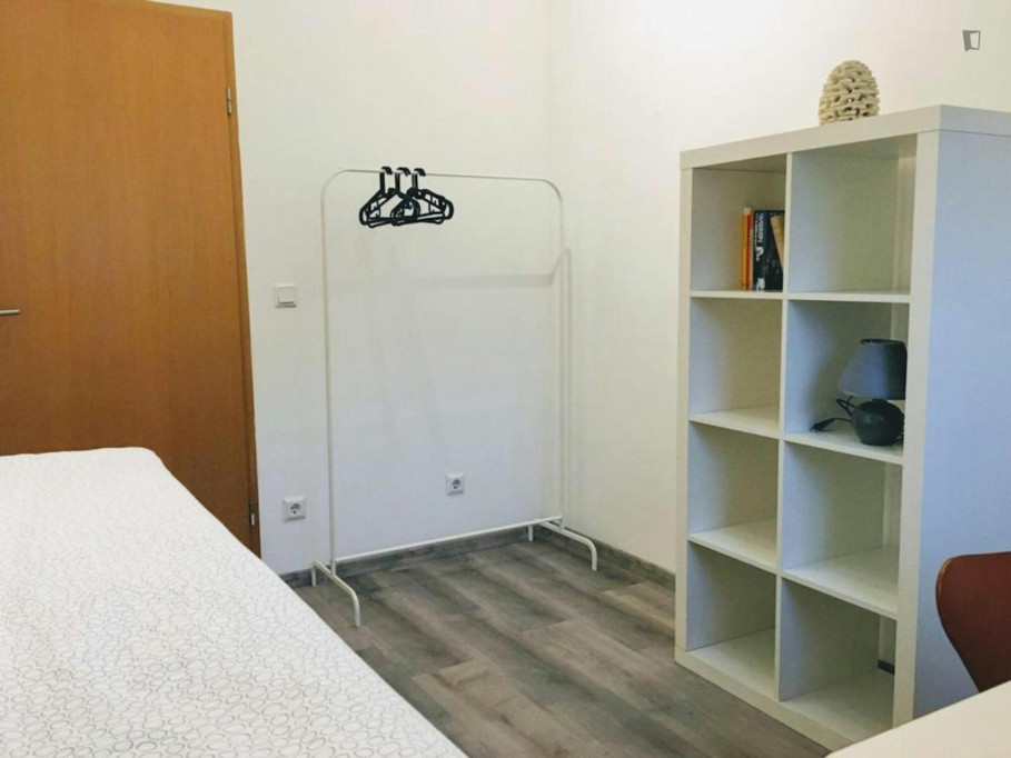 Pleasant single bedroom near Dortmund Stadthaus station - Dortmund - chambre - ImmoJeune