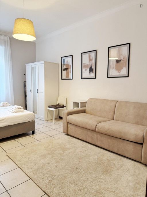 Cool 2-Bedroom Apartment in Milan - Milan - chambre - ImmoJeune