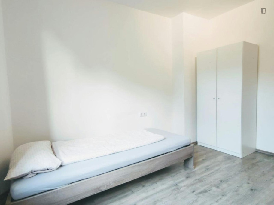 Comfy single bedroom near Am Zehnthof metro - Dortmund - chambre - ImmoJeune