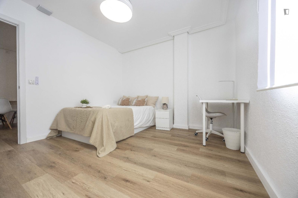 Pleasant double bedroom in La Raïosa - Valence - chambre - ImmoJeune