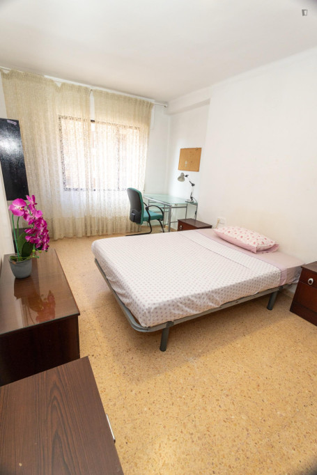 Appealing single bedroom near the Tarongers campus of Universitat de València - Valence - chambre - ImmoJeune