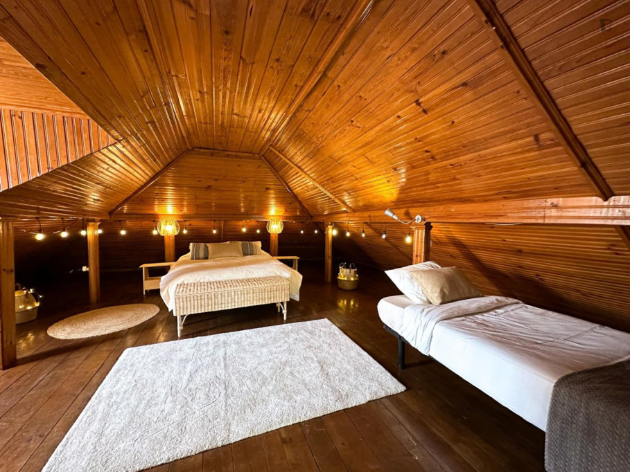 Single Bedroom in a 4-Bedroom House, 5 minutes from the Beach - Lisbonne - chambre - ImmoJeune