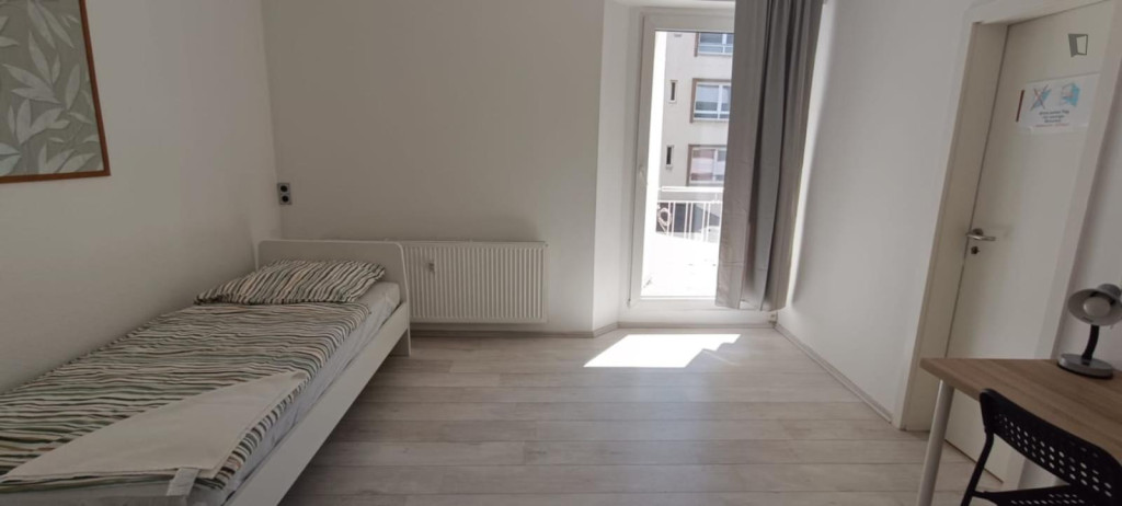 Neat single bedroom close to the Ostentor metro station - Dortmund - chambre - ImmoJeune