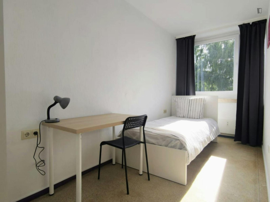 Bright single bedroom near the centre of Dortmund - Dortmund - chambre - ImmoJeune