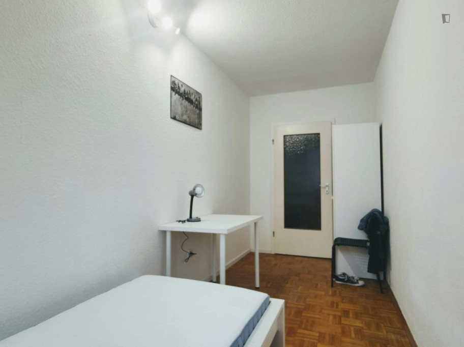 Very nice single bedroom near Dortmund Stadthaus station - Dortmund - chambre - ImmoJeune