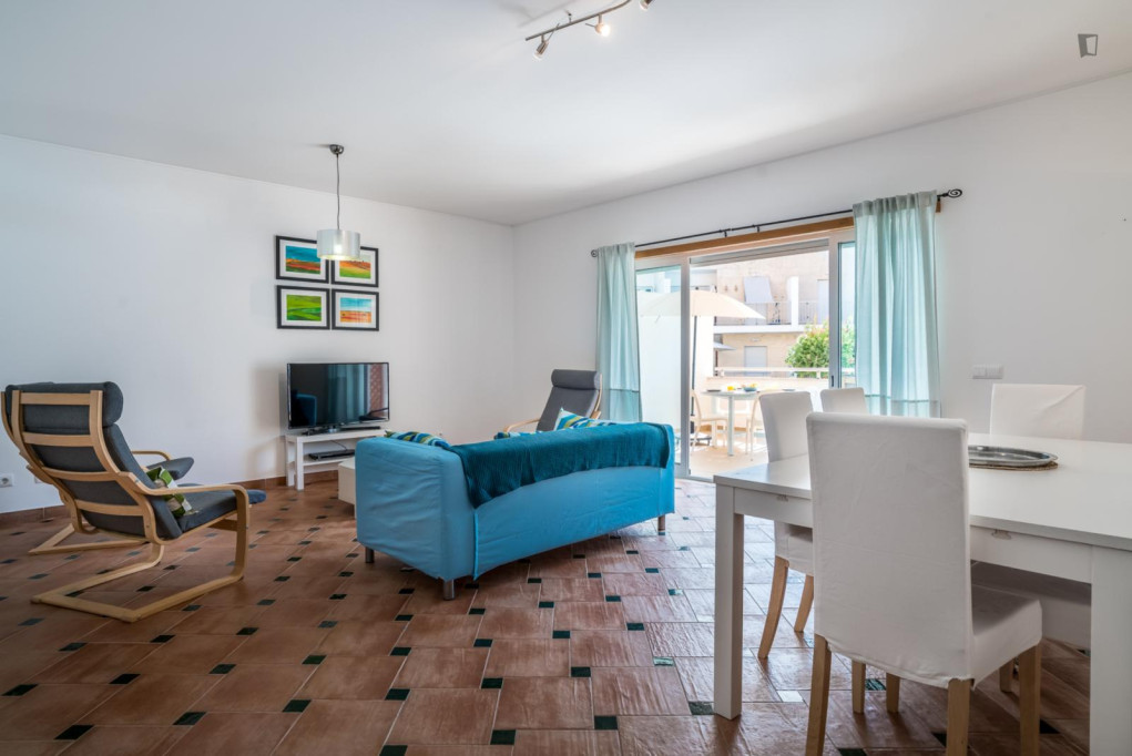 Amazing 3-bedroom apartment with a terrace, in Santa Luzia - Tavira - chambre - ImmoJeune