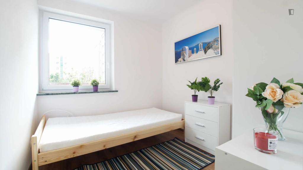 Welcoming single bedroom in shared flat near Park Źródliska I - Lodz - chambre - ImmoJeune