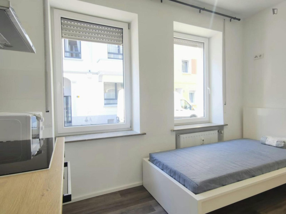 Neat studio near Schützenstraße metro station - Dortmund - chambre - ImmoJeune