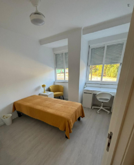 Exciting Single Bedroom close to Ameixoeira Metro - Lisbonne - chambre - ImmoJeune