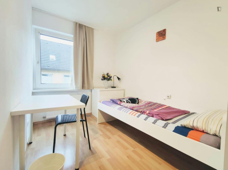 Pleasant single bedroom near the Ostentor metro - Dortmund - chambre - ImmoJeune