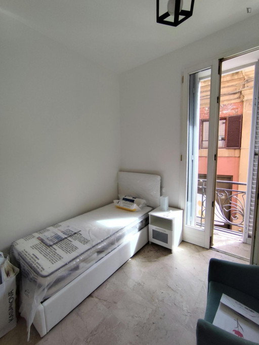 Cozy single bedroom with balcony in central Bologna - Bologne - chambre - ImmoJeune