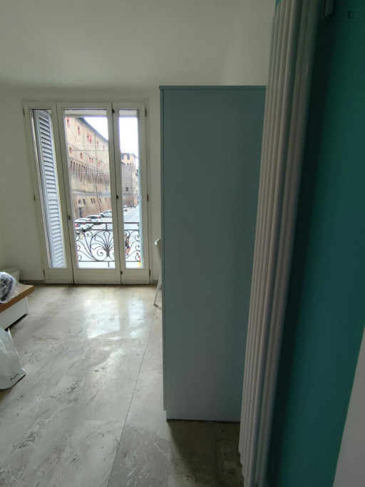 Pleasing single bedroom with balcony in central Bologna - Bologne - chambre - ImmoJeune