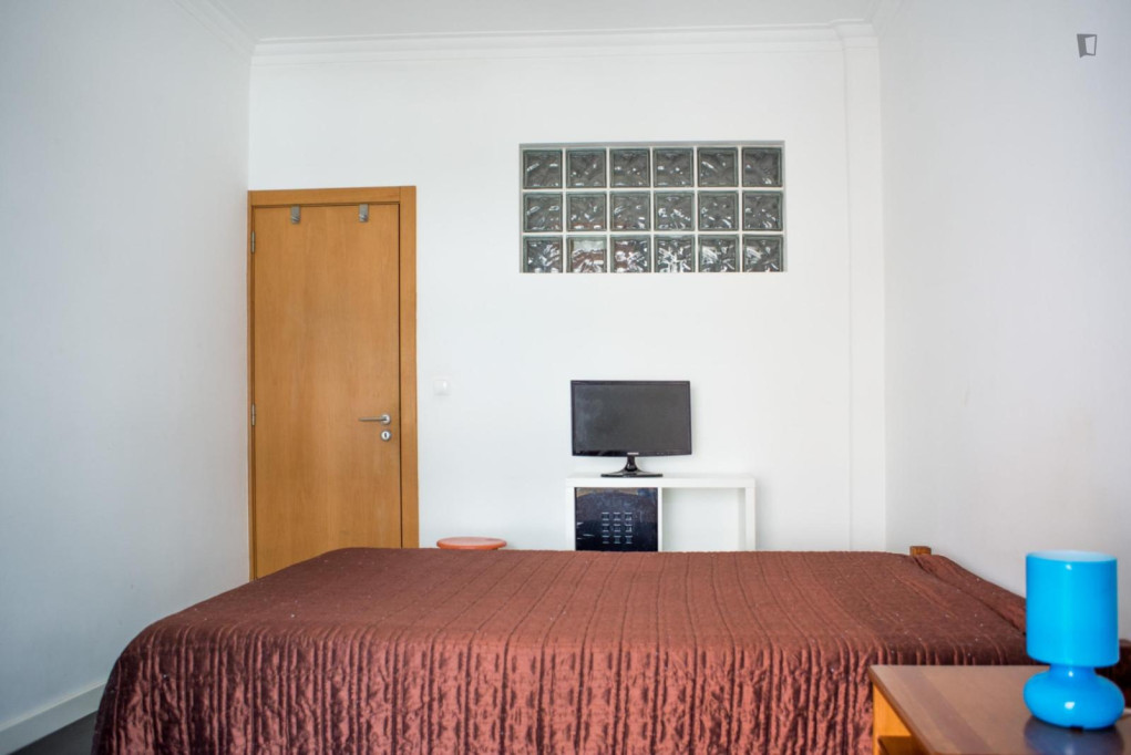 Cozy Double Bedroom close to Belém Train Station - Lisbonne - chambre - ImmoJeune