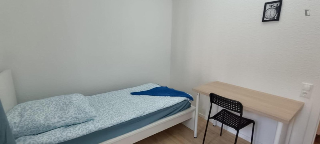 Inviting single bedroom near Dortmund Stadthaus station - Dortmund - chambre - ImmoJeune