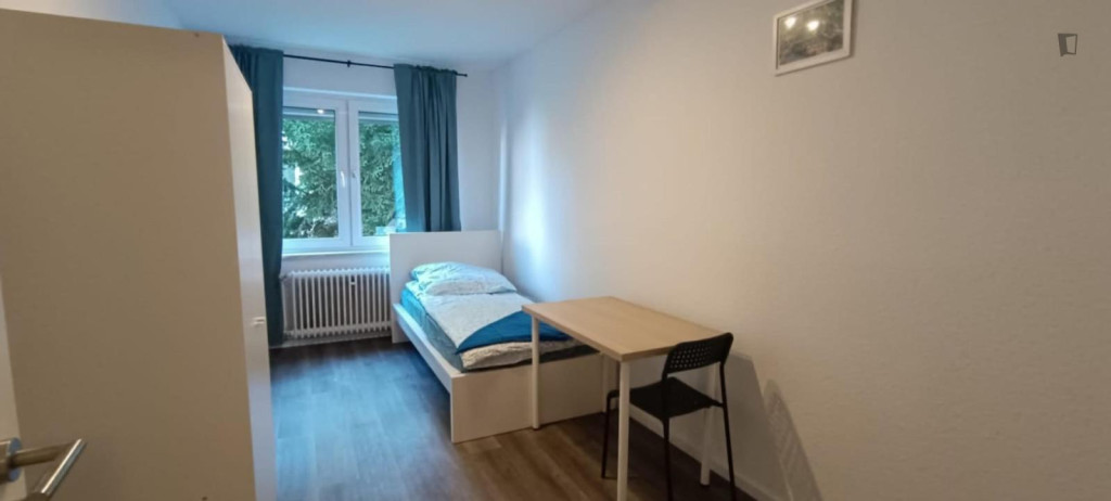 Bright single bedroom near Dortmund Stadthaus station - Dortmund - chambre - ImmoJeune