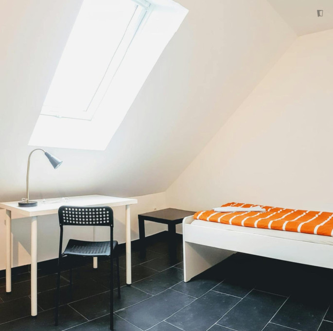 Alluring single bedroom near Ostentor metro - Dortmund - chambre - ImmoJeune