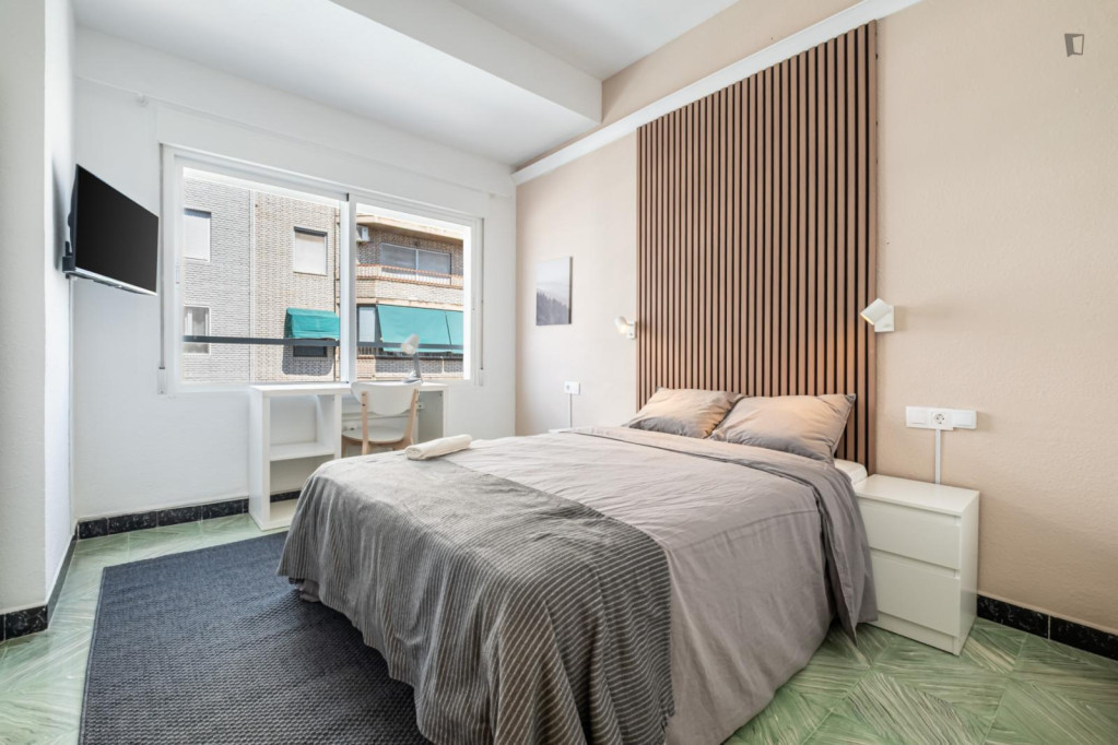 Appealing double bedroom in the Benalua neighbourhood - Alicante - chambre - ImmoJeune